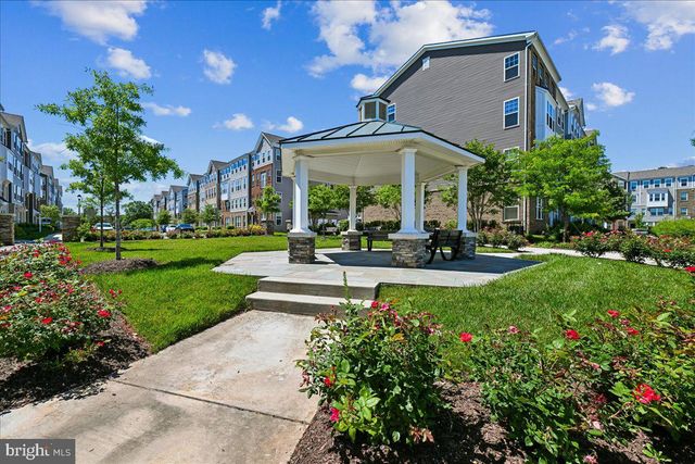 10518 JIM LOVELL LN, Lanham, MD 20706