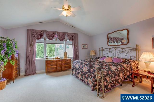 4374 Log Dr NE, Salem, OR 97305