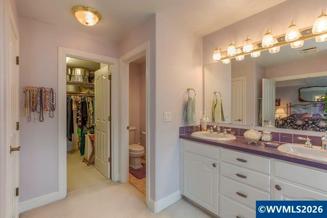 4374 Log Dr NE, Salem, OR 97305