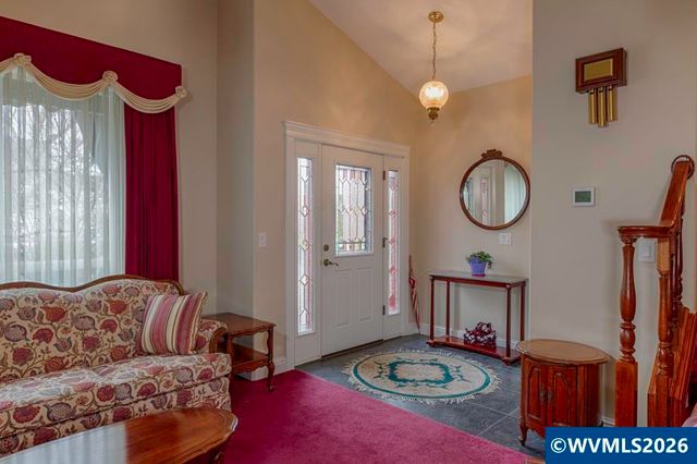 4374 Log Dr NE, Salem, OR 97305