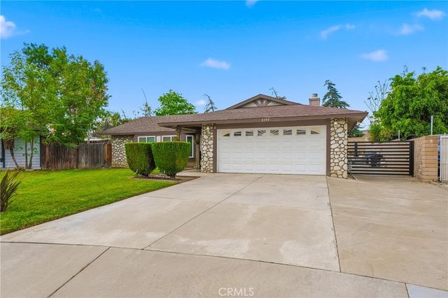 2395 W Chatka Lane, San Bernardino, CA 92410