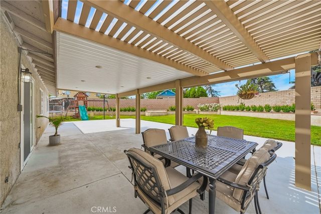 2395 W Chatka Lane, San Bernardino, CA 92410