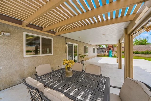 2395 W Chatka Lane, San Bernardino, CA 92410