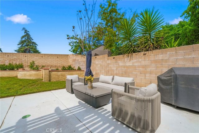 2395 W Chatka Lane, San Bernardino, CA 92410