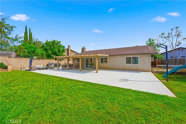 2395 W Chatka Lane, San Bernardino, CA 92410