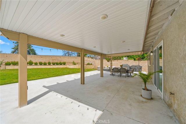 2395 W Chatka Lane, San Bernardino, CA 92410