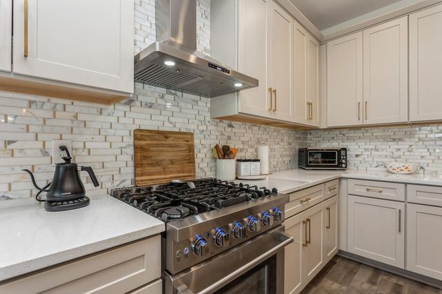 3281 GREAT BANYAN WAY, Wesley Chapel, FL 33543