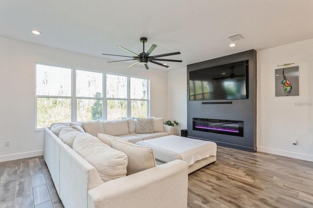 3281 GREAT BANYAN WAY, Wesley Chapel, FL 33543