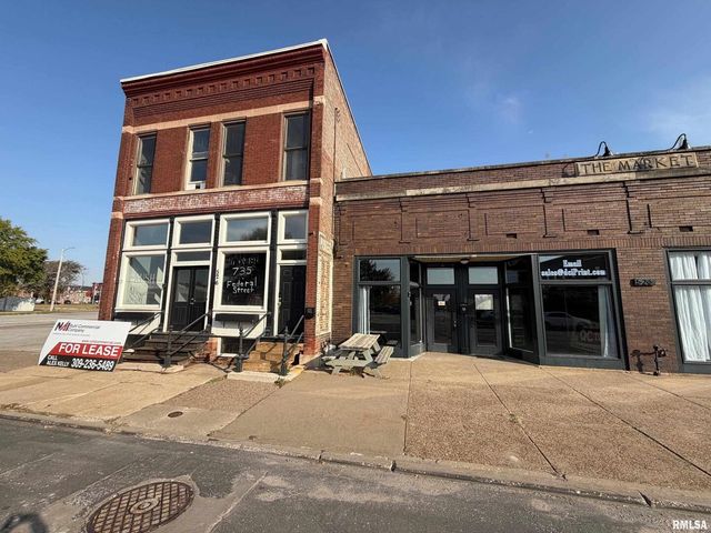 520 W 2ND Street, Davenport, IA 52801