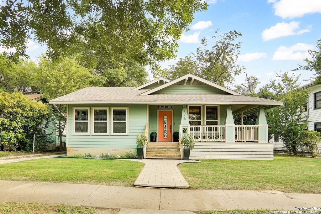 1038 W Mistletoe, San Antonio, TX 78201
