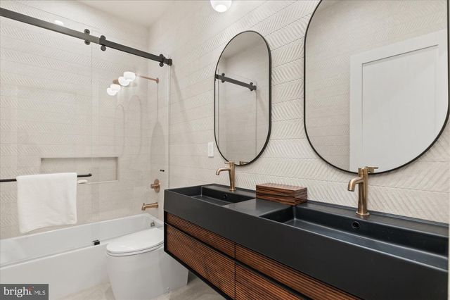 1115 RHODE ISLAND AVE NW, Washington, DC 20005