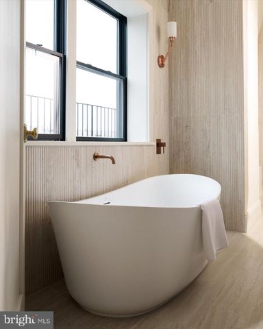 1115 RHODE ISLAND AVE NW, Washington, DC 20005