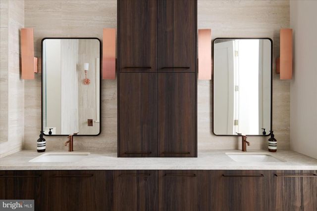 1115 RHODE ISLAND AVE NW, Washington, DC 20005