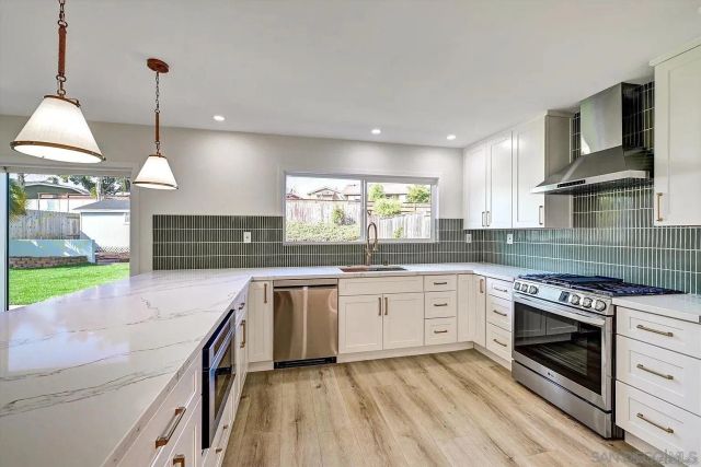 2802 Cowley Way, San Diego, CA 92110