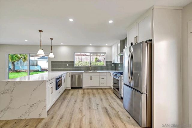 2802 Cowley Way, San Diego, CA 92110