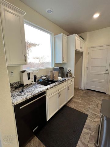 2978 Bowden Square Way, Sacramento, CA 95835