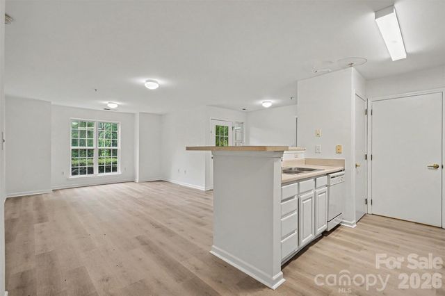 9849 Campus Walk Lane D, Charlotte, NC 28262