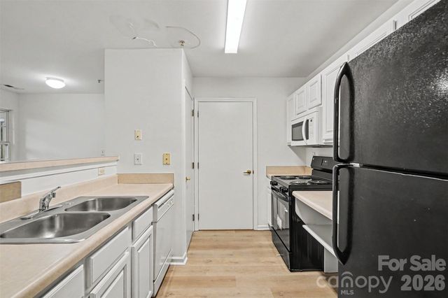 9849 Campus Walk Lane D, Charlotte, NC 28262