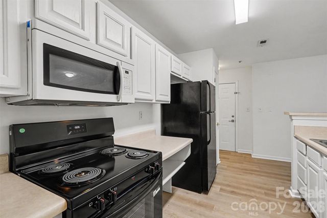 9849 Campus Walk Lane D, Charlotte, NC 28262