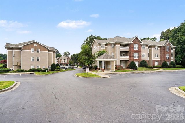 9849 Campus Walk Lane D, Charlotte, NC 28262