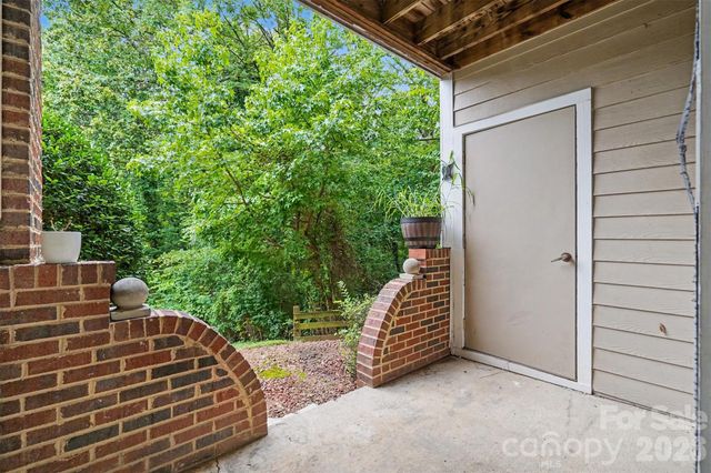 9849 Campus Walk Lane D, Charlotte, NC 28262