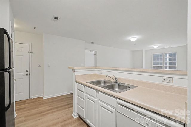 9849 Campus Walk Lane D, Charlotte, NC 28262