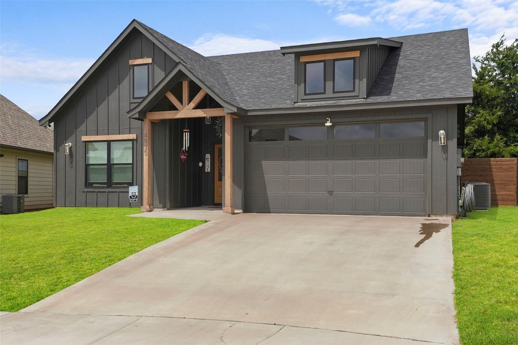 4930 Dry Creek Road, Sherman, TX 75092
