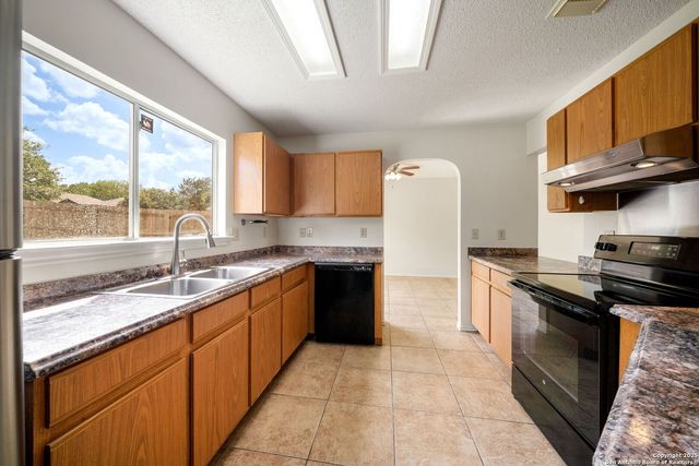 9878 Lauren Mist, San Antonio, TX 78251