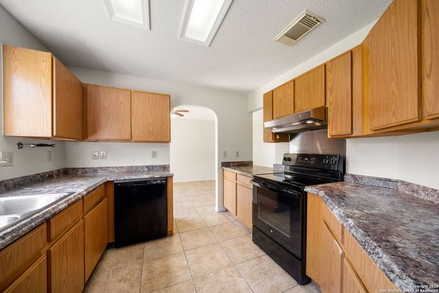 9878 Lauren Mist, San Antonio, TX 78251