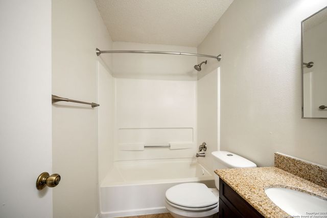 9878 Lauren Mist, San Antonio, TX 78251