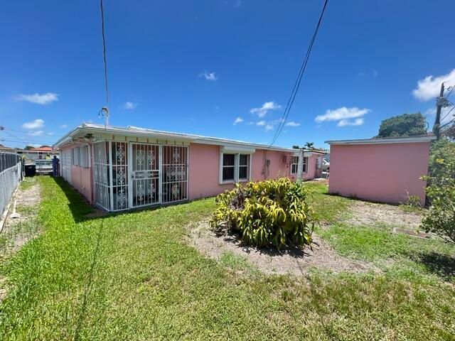 14620 E Polk Street, Miami, FL 33176