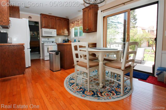 2760 Winter Park Road, Rochester Hills, MI 48309