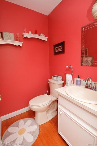 2760 Winter Park Road, Rochester Hills, MI 48309