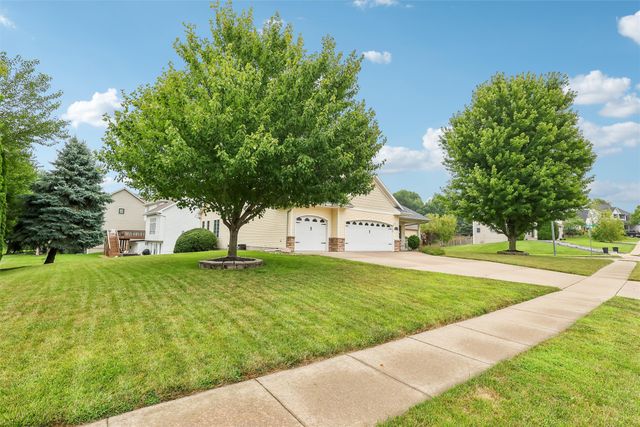 1055 SE Brentwood Drive, Waukee, IA 50263
