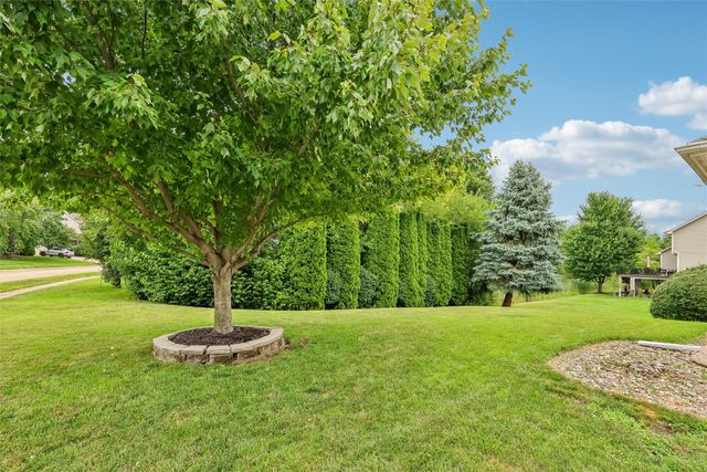 1055 SE Brentwood Drive, Waukee, IA 50263