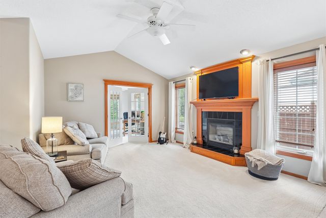 1055 SE Brentwood Drive, Waukee, IA 50263