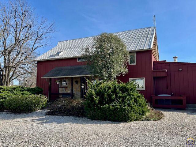 797 E 1217 Rd, Lawrence, KS 66047