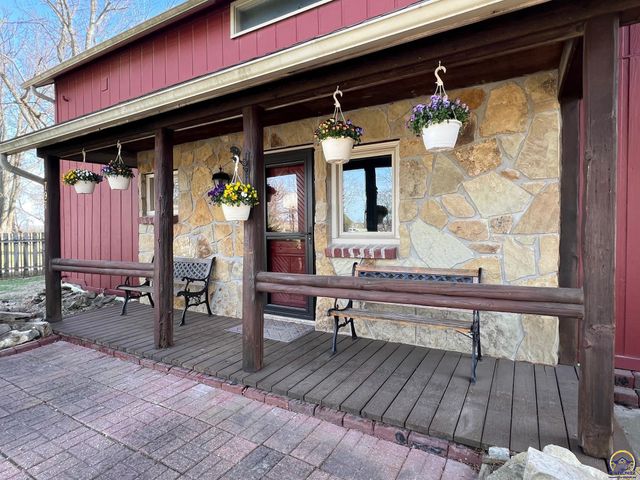 797 E 1217 Rd, Lawrence, KS 66047