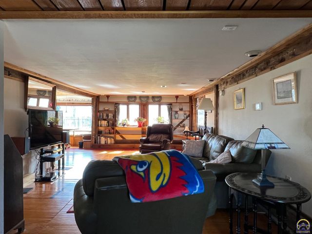 797 E 1217 Rd, Lawrence, KS 66047