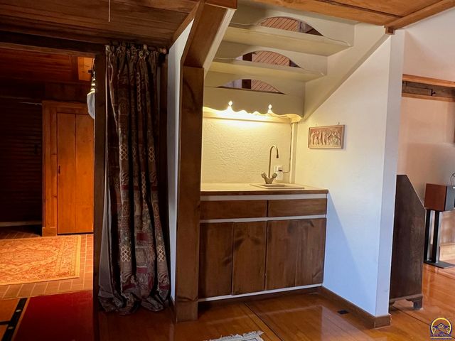 797 E 1217 Rd, Lawrence, KS 66047