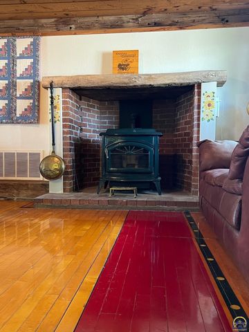 797 E 1217 Rd, Lawrence, KS 66047