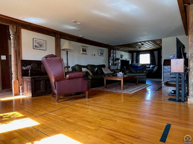 797 E 1217 Rd, Lawrence, KS 66047