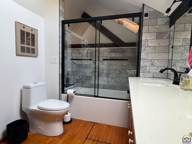 797 E 1217 Rd, Lawrence, KS 66047