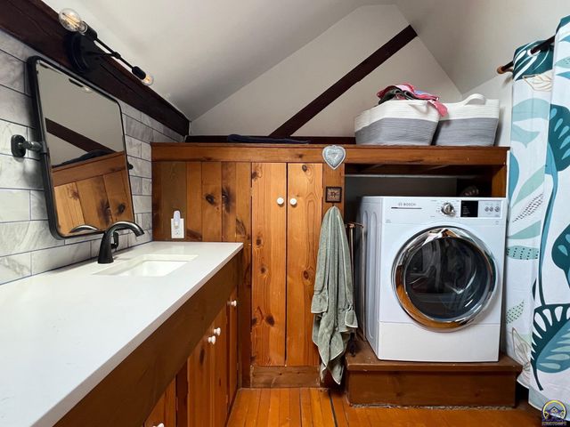 797 E 1217 Rd, Lawrence, KS 66047