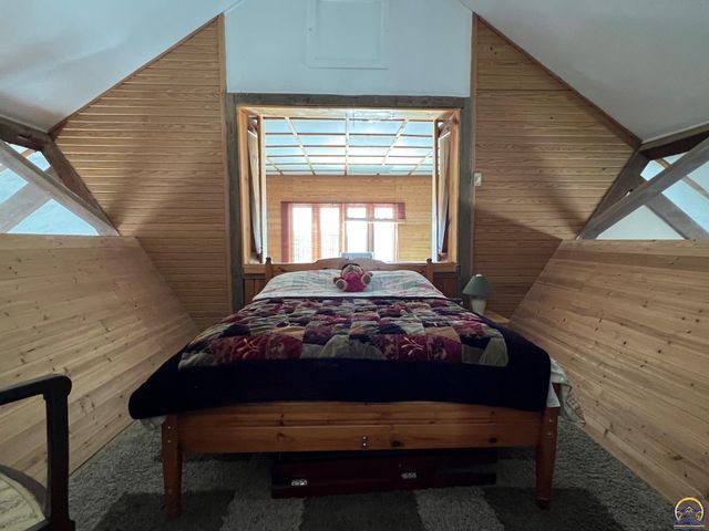 797 E 1217 Rd, Lawrence, KS 66047