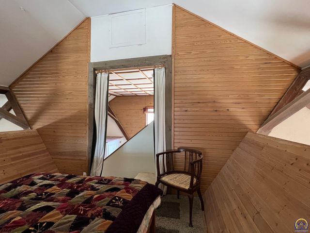 797 E 1217 Rd, Lawrence, KS 66047