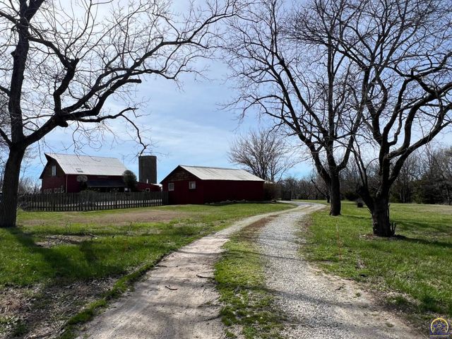 797 E 1217 Rd, Lawrence, KS 66047