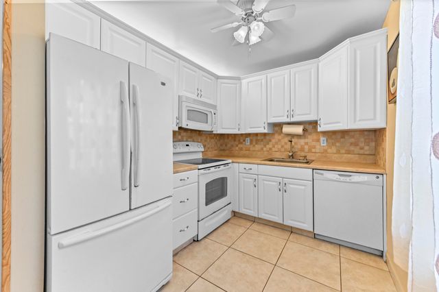 426 Burgundy I, Delray Beach, FL 33484