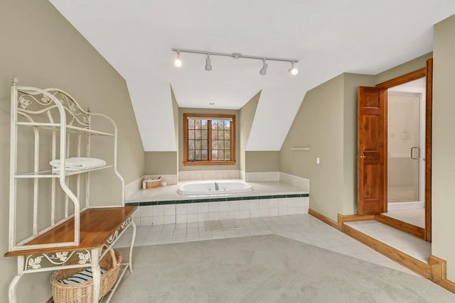 11024 N River TRAIL, Mequon, WI 53092