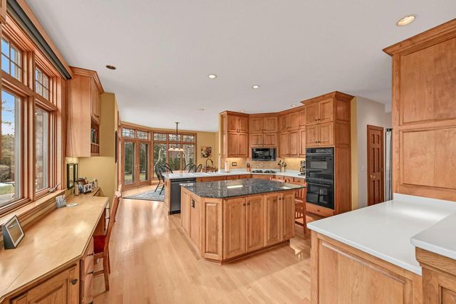 11024 N River TRAIL, Mequon, WI 53092